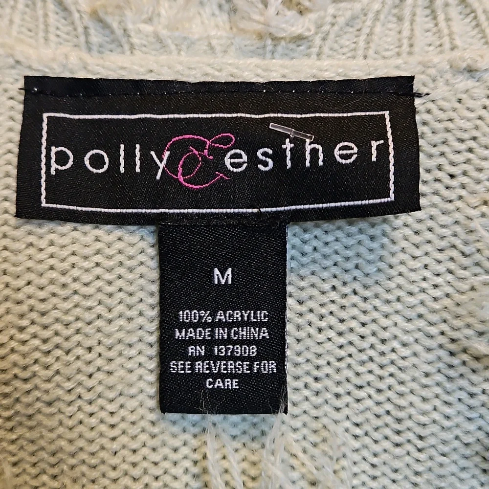 Polly & Esther stay cozy